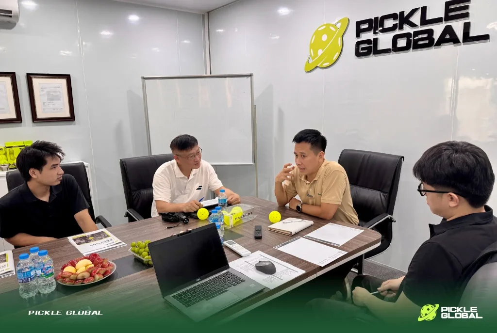 Babolat thăm pickle global